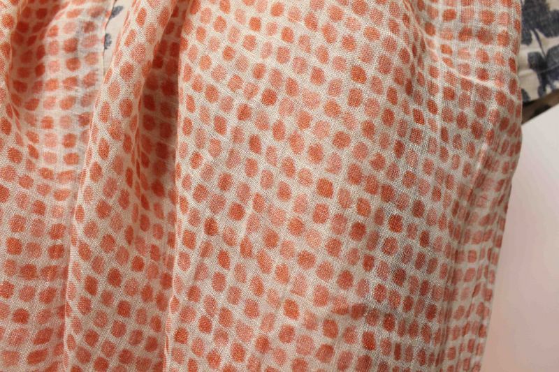 画像: リネン１００％　近江上布プリント柄ストール　「赤珠」